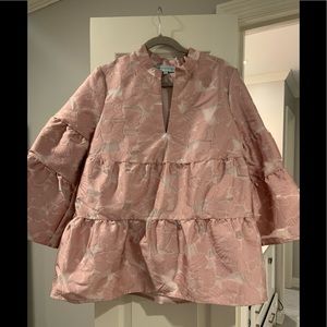 Tuckernuck tiered pink floral embossed shirt tunic. Size XL